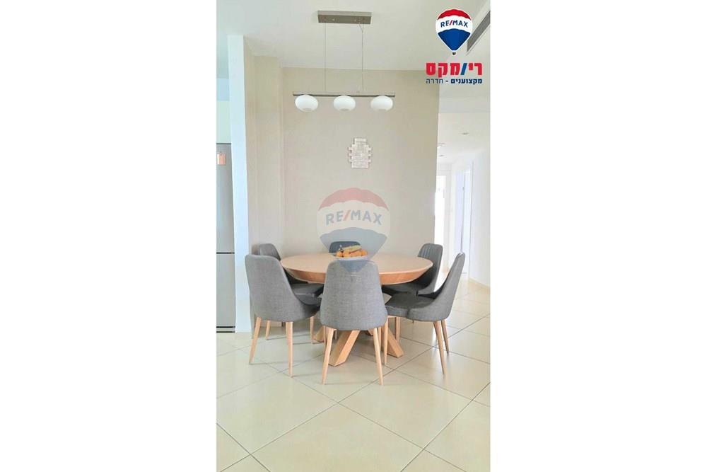 Apartment for Sale in Hadera - Image 1