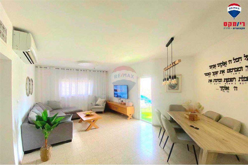 Apartment for Sale in Hadera - Image 1