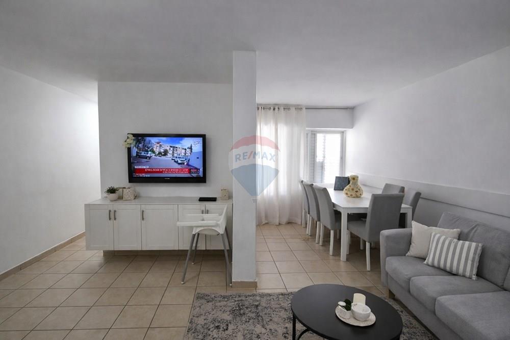 Apartment for Sale in Or Yehuda - Image 1
