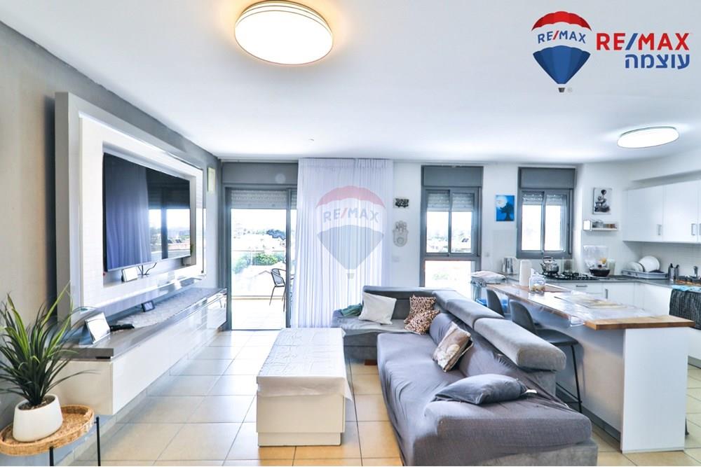 Apartment for Sale in Rishon LeZion - Image 1