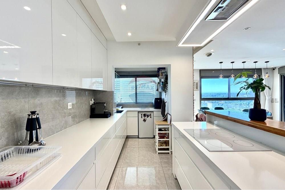 Apartment for Sale in Netanya - Image 6