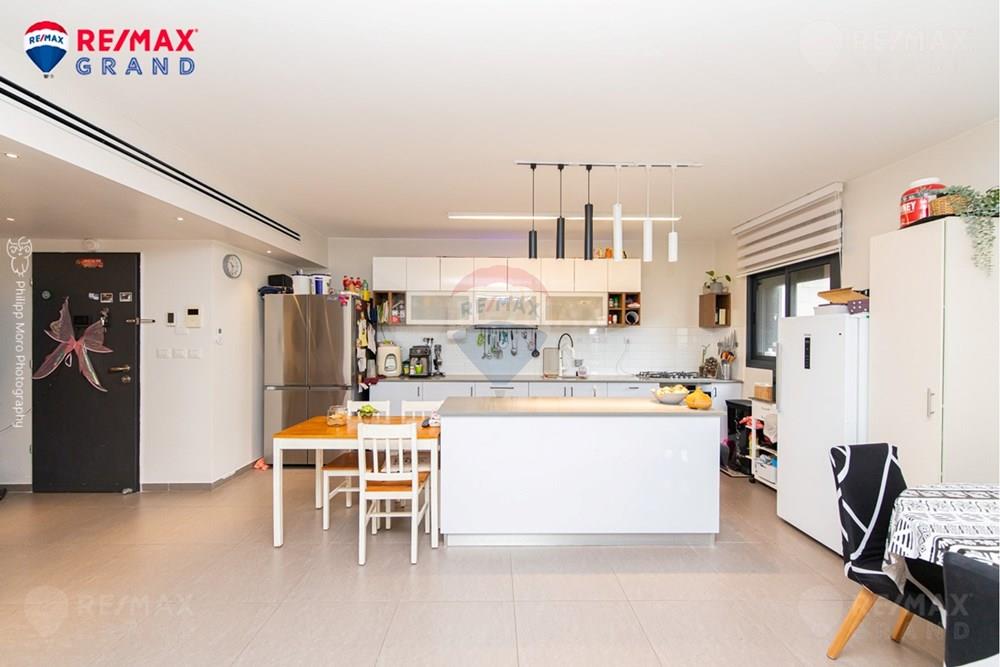 Apartment for Sale in Haifa - Image 3