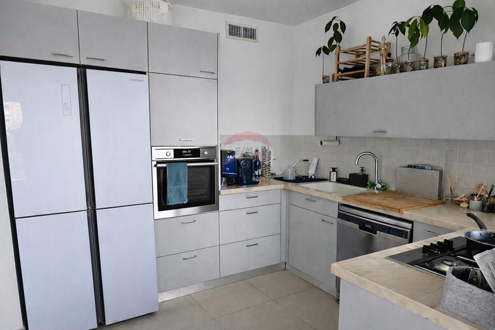 Apartment for Sale in Ramat Gan - Image 7