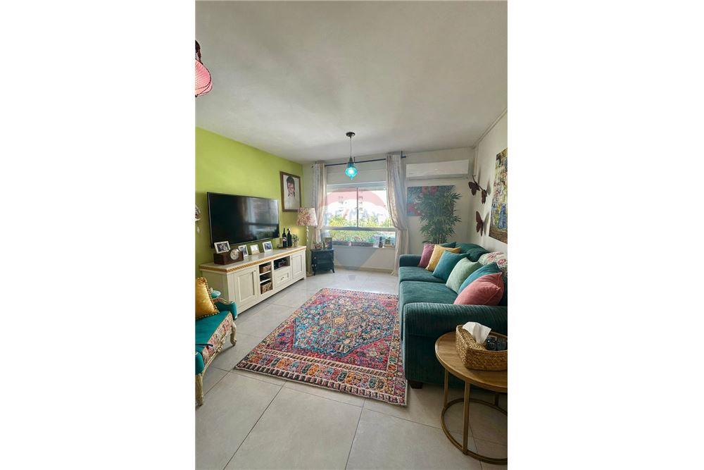 Apartment for Sale in פרדס חנה - כרכור - Image 2