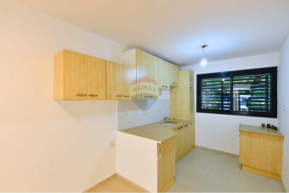 Apartment for Sale in קרית אונו - Image 2
