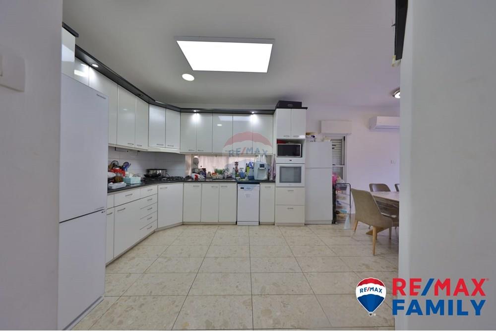 Apartment for Sale in Haifa - Image 2