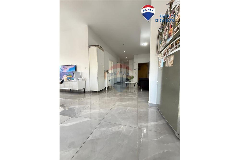 Apartment for Sale in Hadera - Image 5