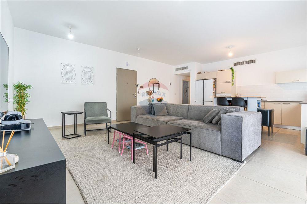 Apartment for Sale in אור עקיבא - Image 3