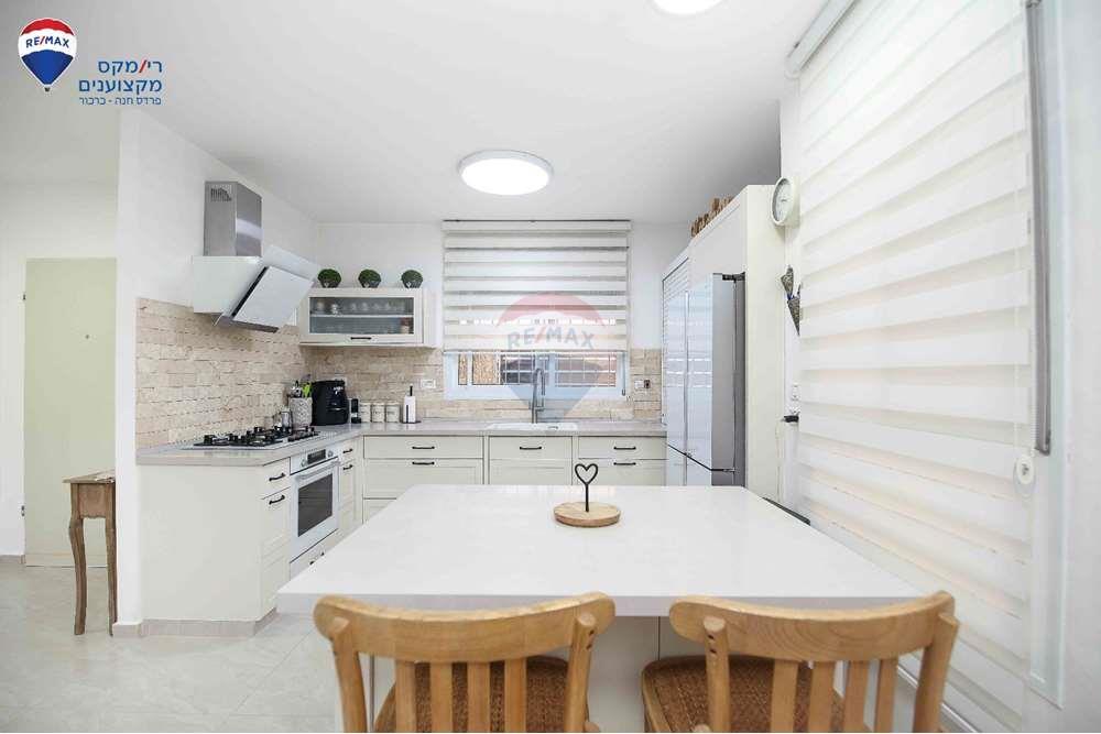 Apartment for Sale in פרדס חנה - כרכור - Image 1