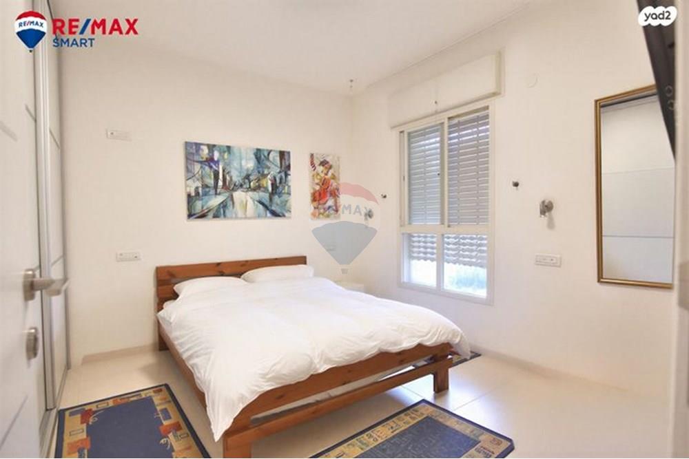 Apartment for Sale in קרית מוצקין - Image 7