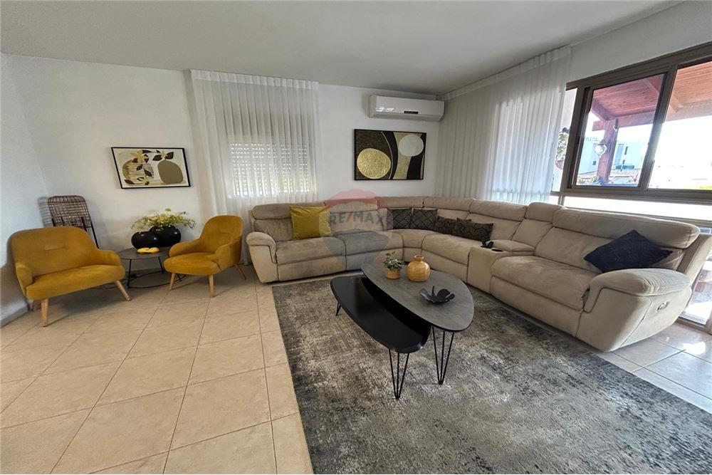 Apartment for Sale in קרית אתא - Image 1