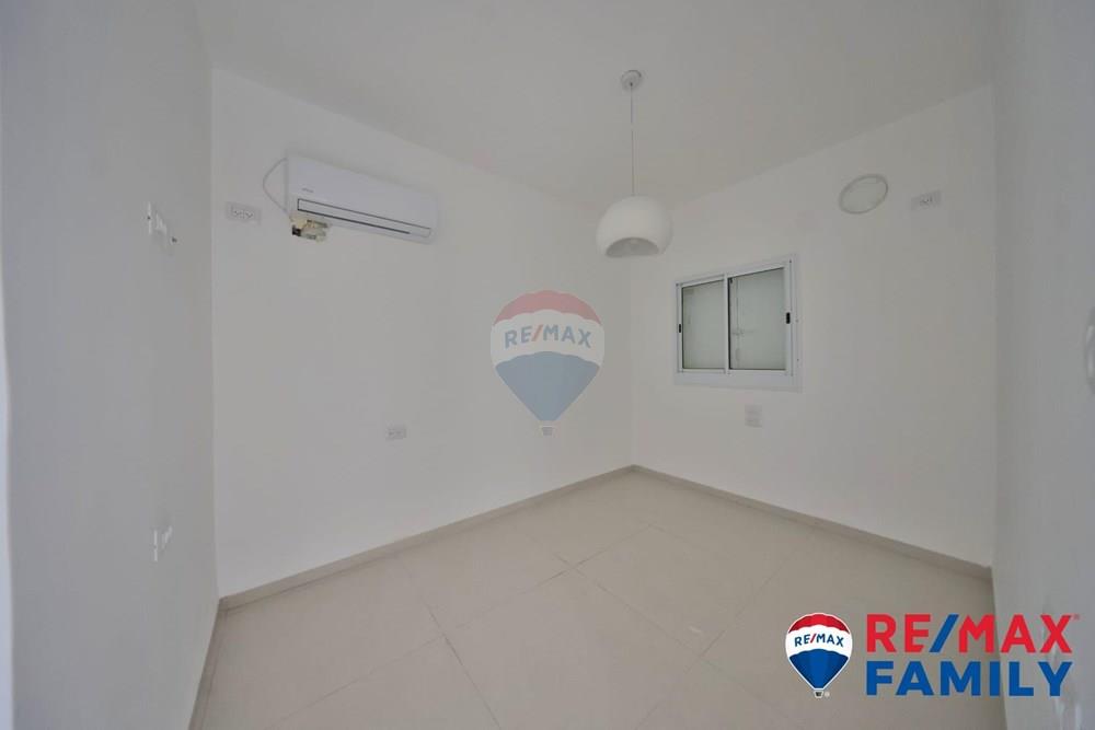 Apartment for Sale in קרית מוצקין - Image 7