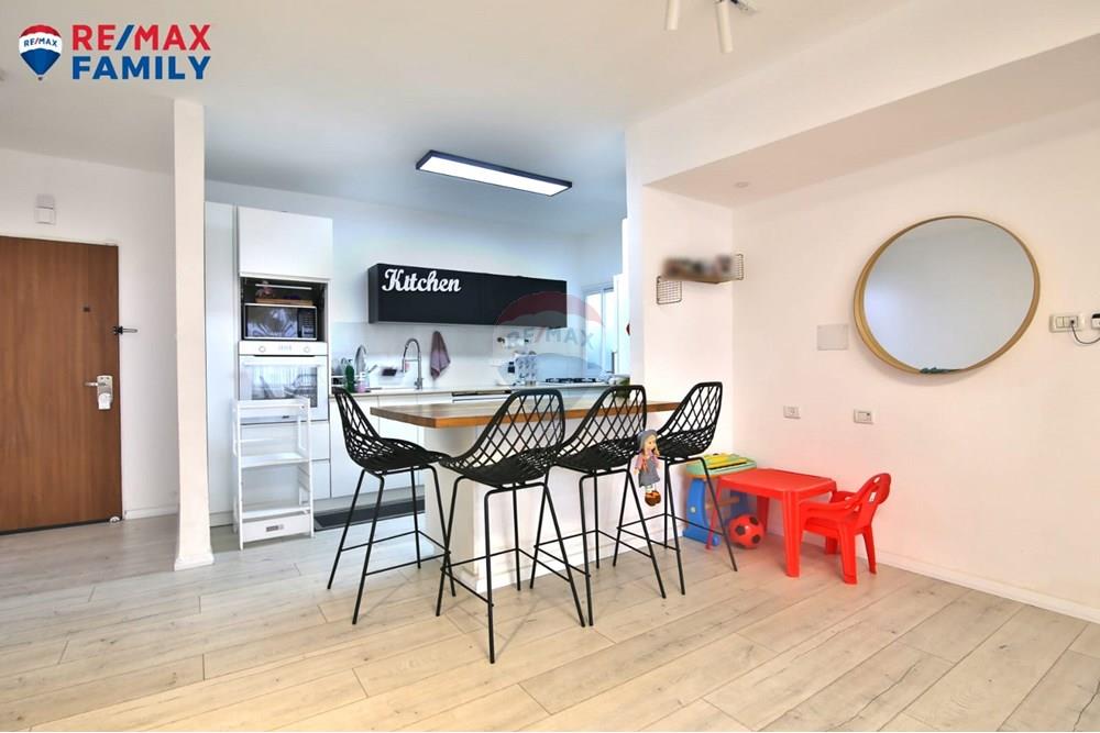 Apartment for Sale in קרית מוצקין - Image 5