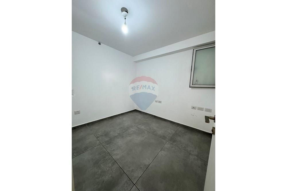 Apartment for Sale in Tel Aviv - Image 6