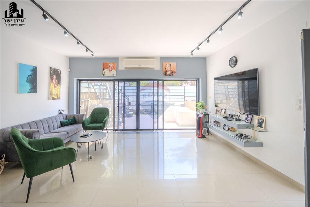 Condo for Sale in Tel Aviv - Image 1