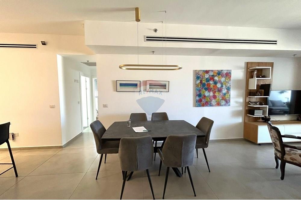 Apartment for Sale in Hod HaSharon - Image 3