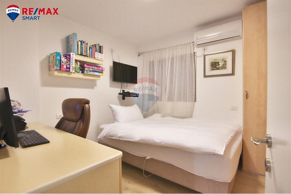 Apartment for Sale in Kiryat Yam - Image 6