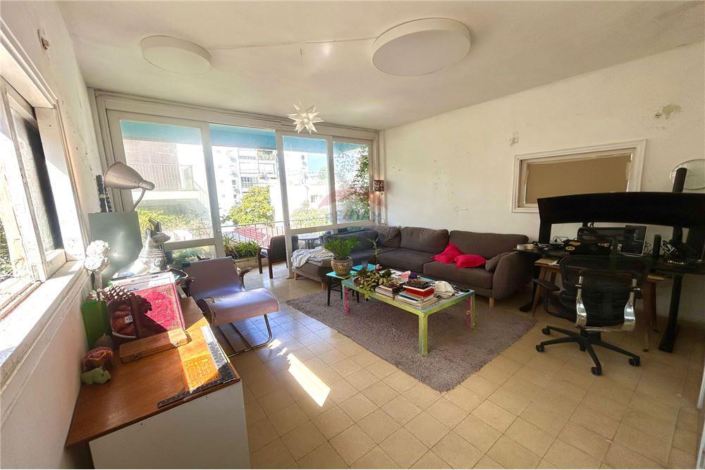 Apartment for Sale in Tel Aviv - Image 1