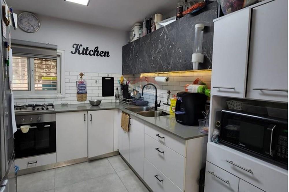 Apartment for Sale in Lod - Image 3