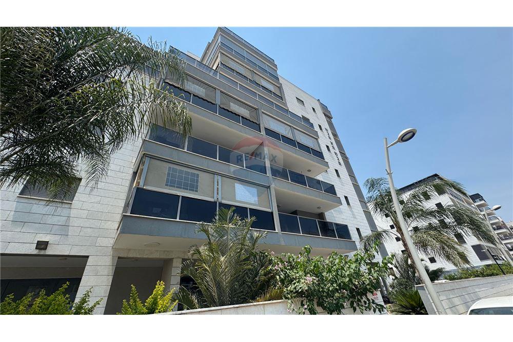 Apartment for Sale in Afula - Image 1