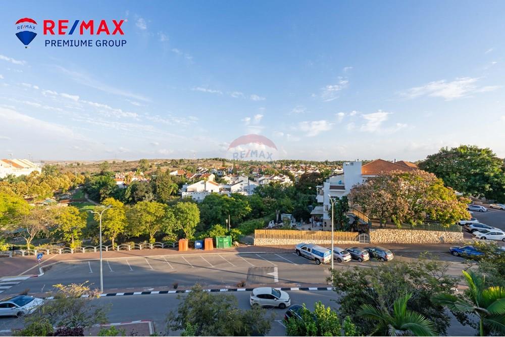 Apartment for Sale in שוהם - Image 1
