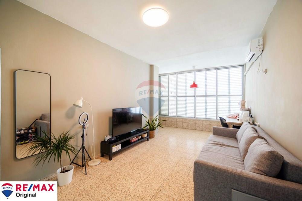 Apartment for Sale in Ramat Gan - Image 2