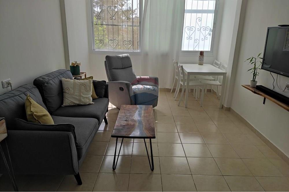 Apartment for Sale in Lod - Image 2