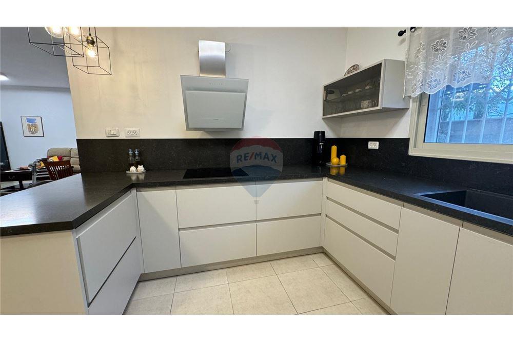 Apartment for Sale in Afula - Image 1