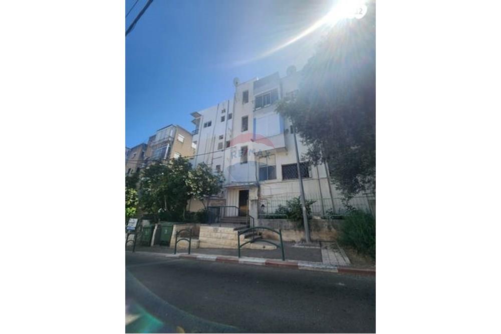 Apartment for Sale in Haifa - Image 4