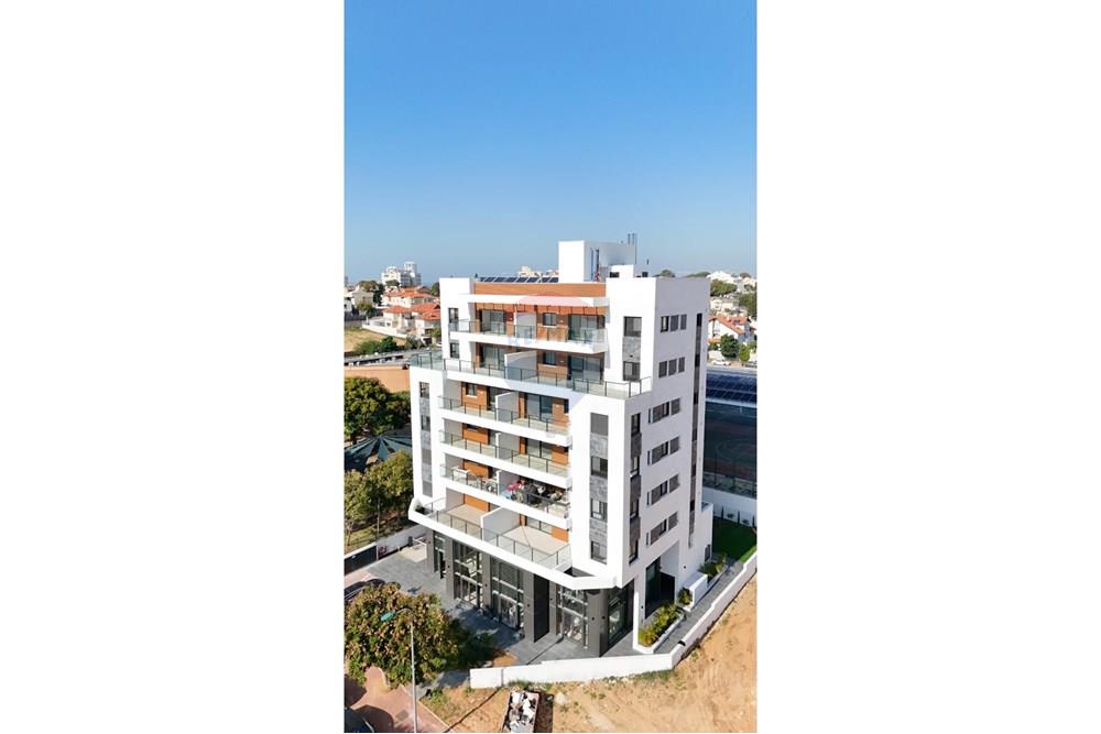 Apartment for Sale in Netanya - Image 1