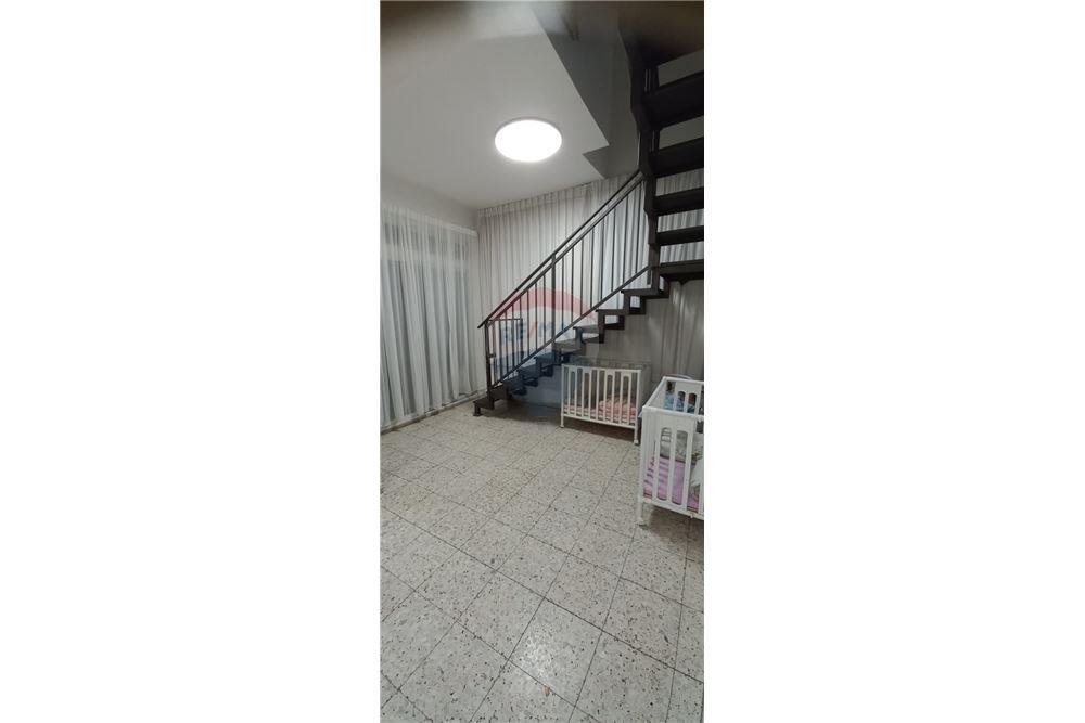 Apartment for Sale in Lod - Image 2