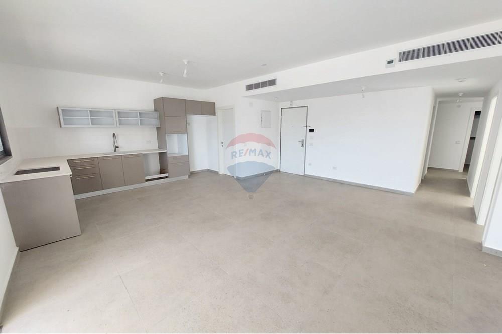Apartment for Sale in Nahariya - Image 3