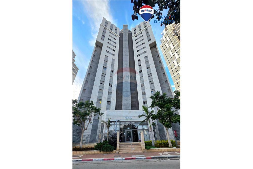 Apartment for Sale in Hadera - Image 1