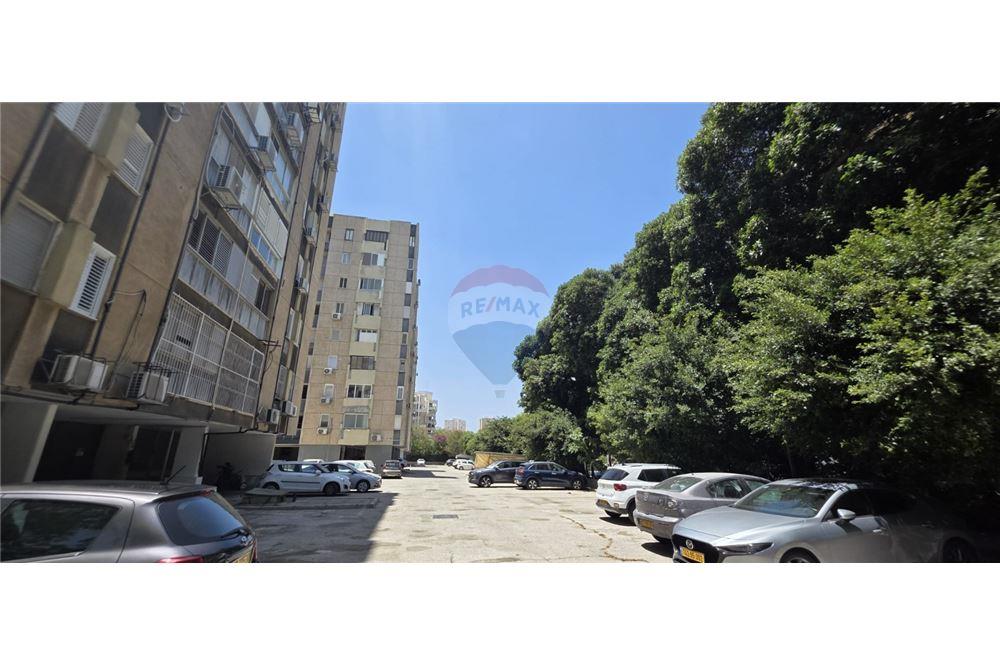 Apartment for Sale in Tel Aviv - Image 7