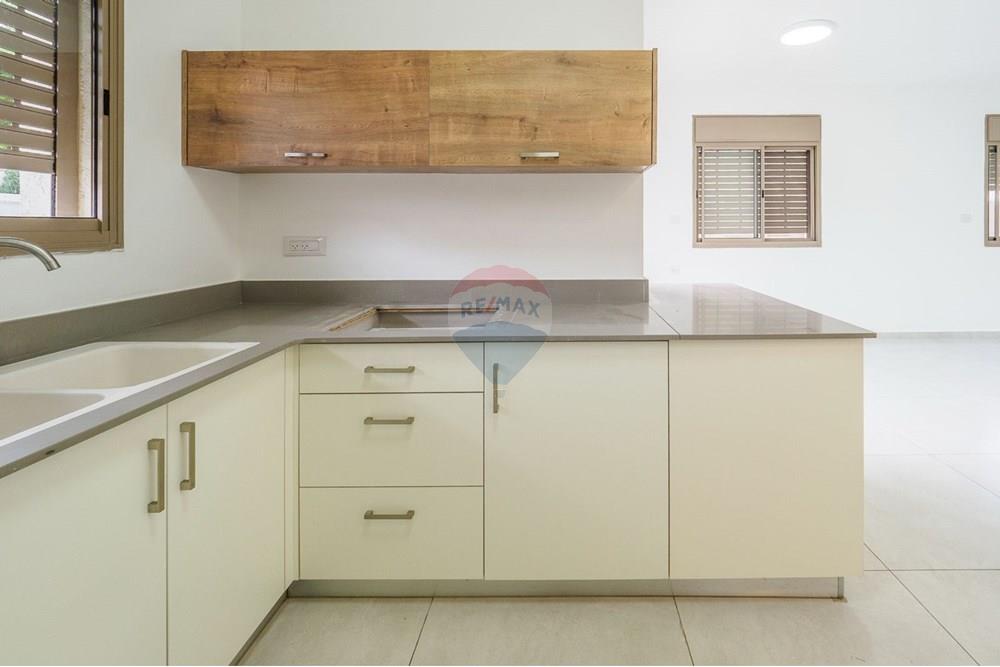 Apartment for Sale in Nahariya - Image 5