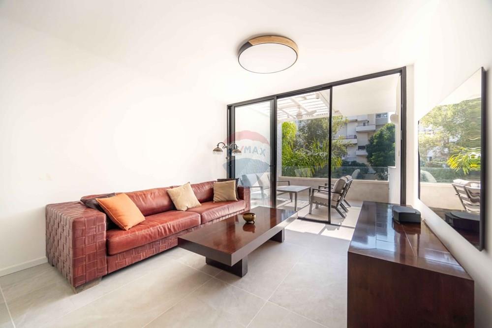 Apartment for Sale in Ramat Gan - Image 2
