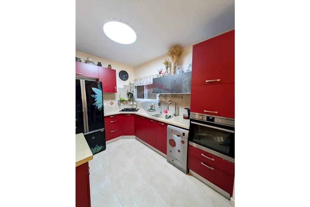 Apartment for Sale in Rishon LeZion - Image 7