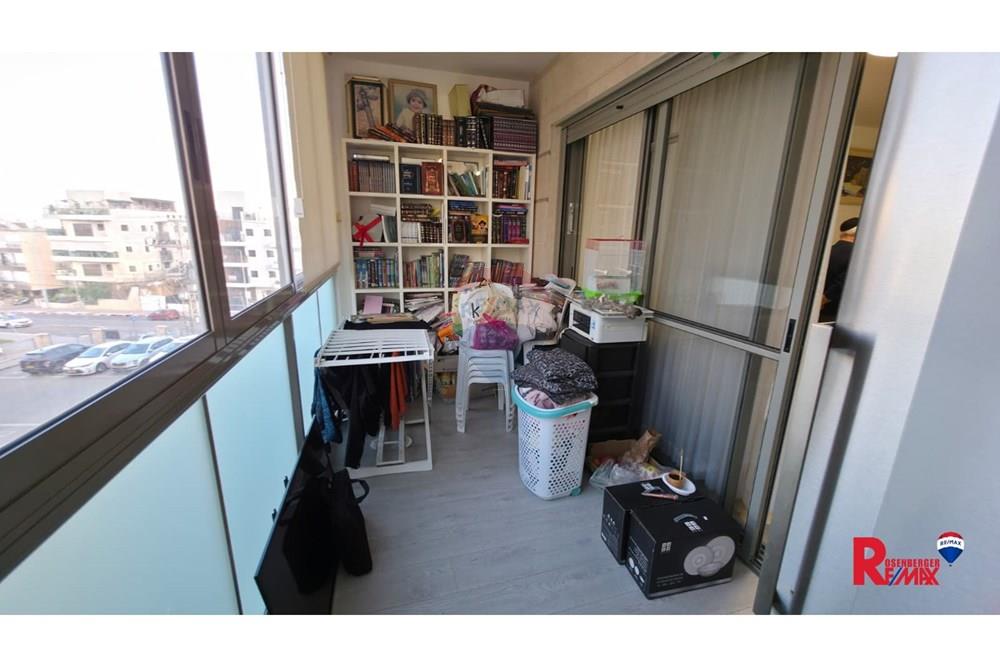 Apartment for Sale in Holon - Image 6