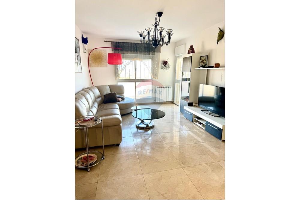 Apartment for Sale in Jerusalem - Image 2