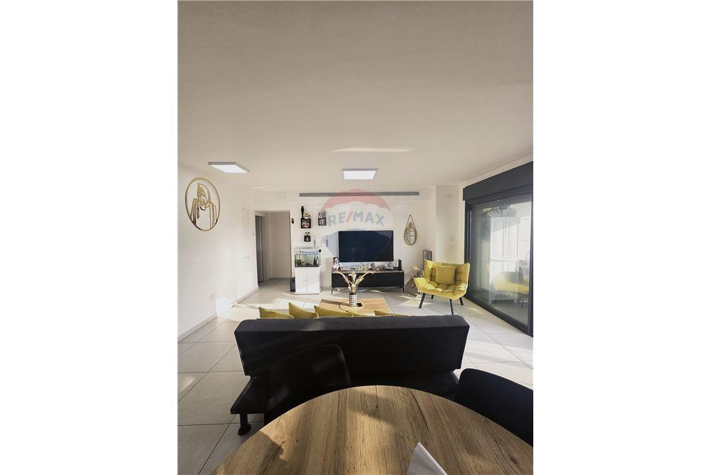 Apartment for Sale in אור עקיבא - Image 6