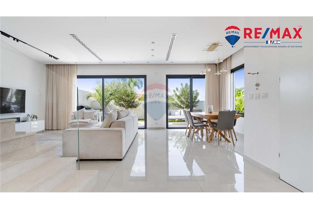 Condo for Sale in Hadera - Image 3