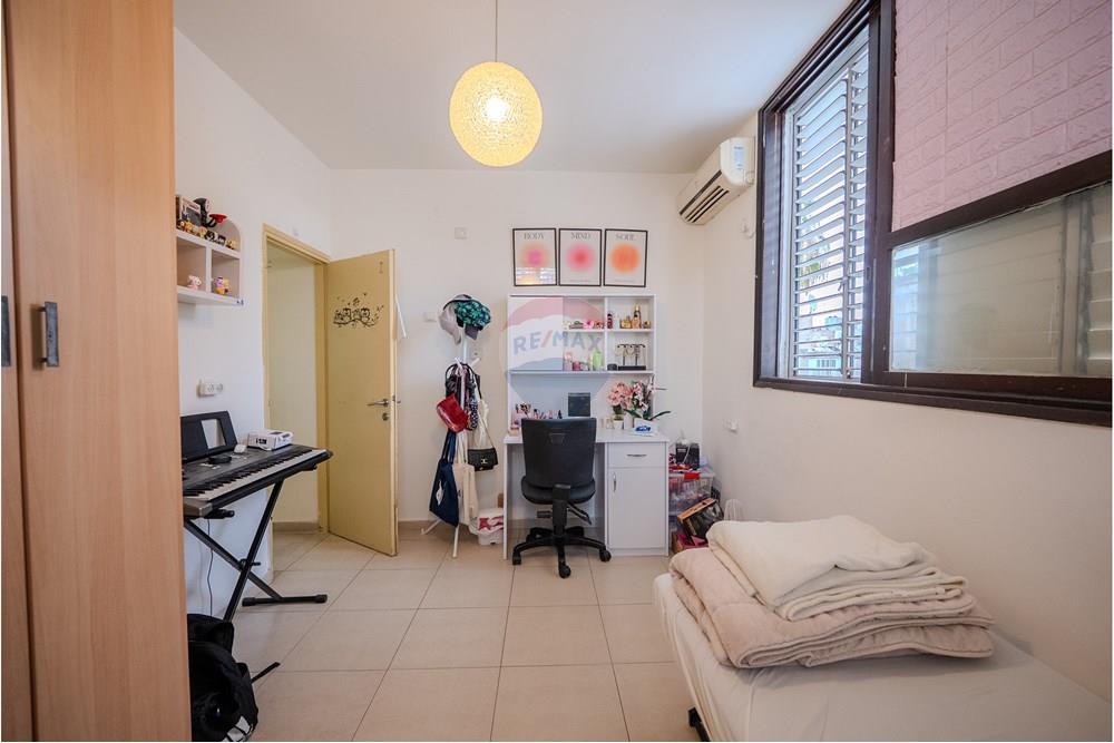 Apartment for Sale in Petah Tikva - Image 3
