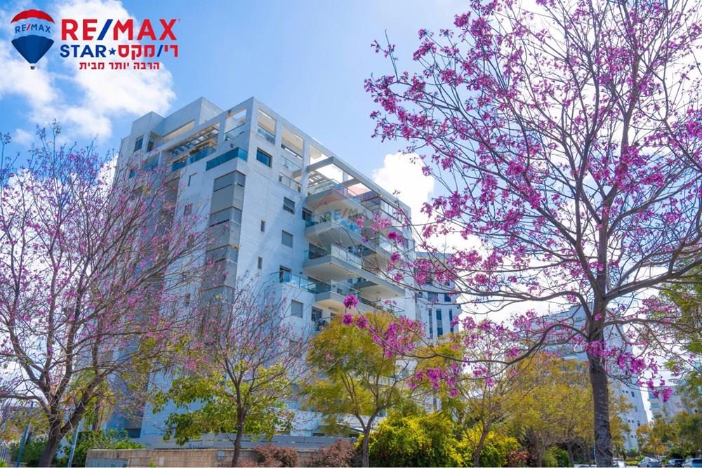 Apartment for Sale in Herzliya - Image 1