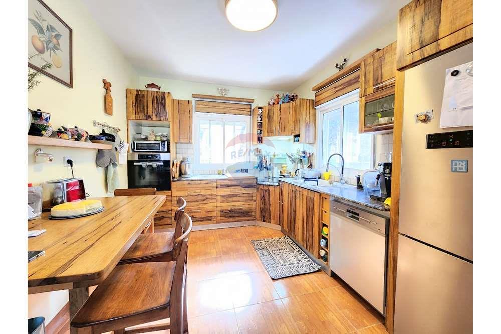 Condo for Sale in מעלות - Image 7