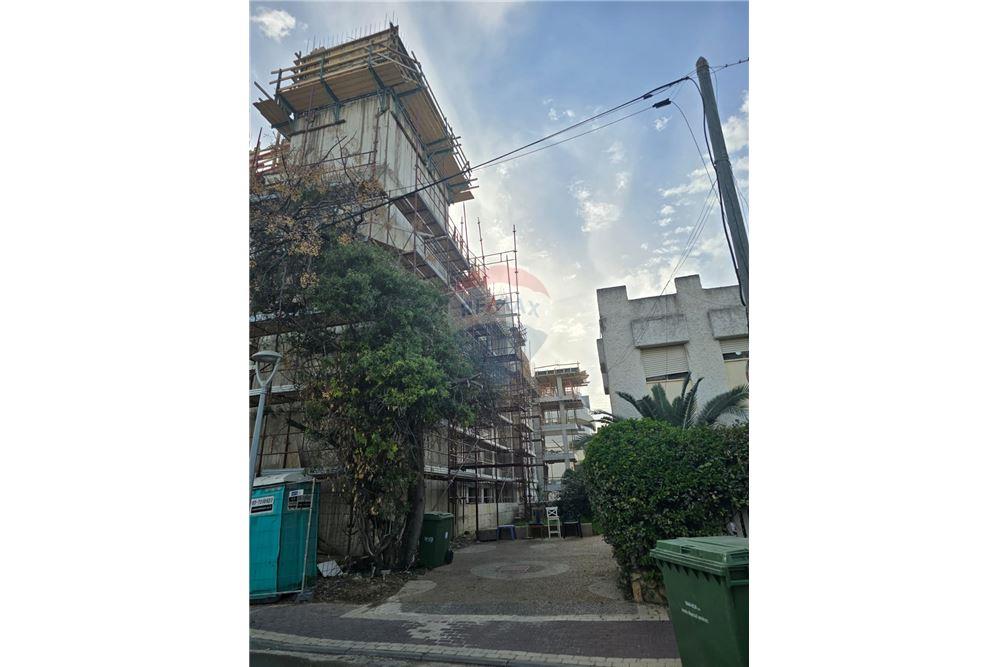 Apartment for Sale in Nahariya - Image 2