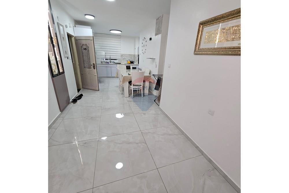 Apartment for Sale in Beer Sheva - Image 1