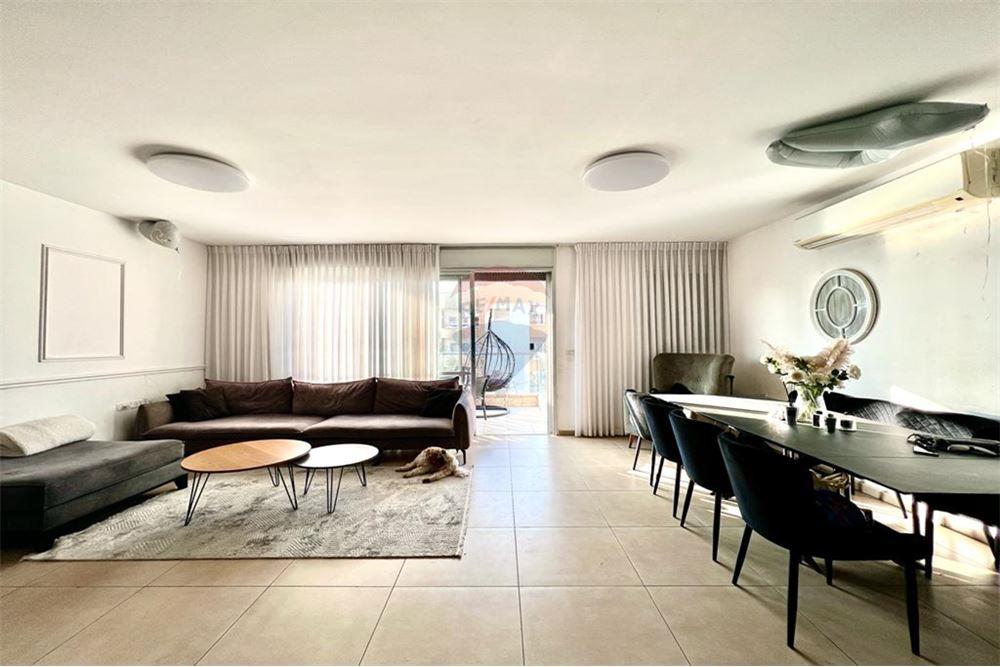 Apartment for Sale in Netanya - Image 1