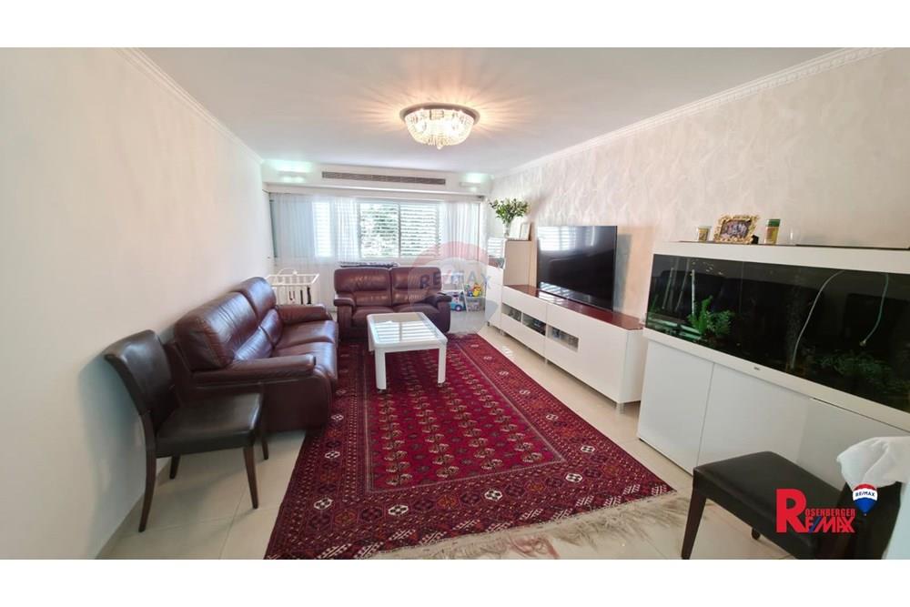 Apartment for Sale in Bat Yam - Image 1