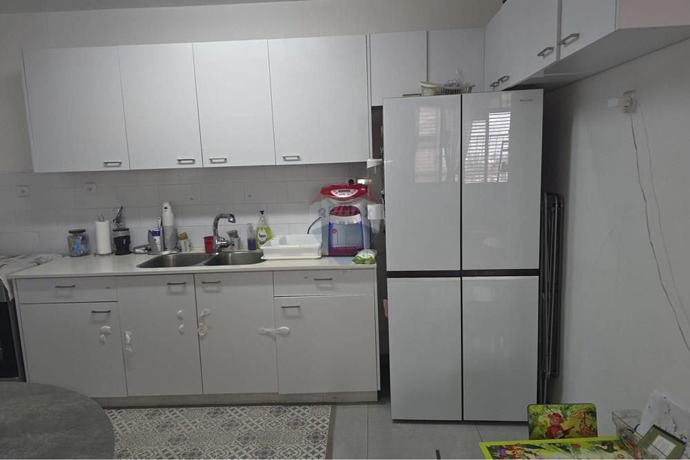 Apartment for Sale in Petah Tikva - Image 4