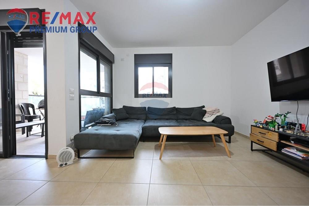 Apartment for Sale in שוהם - Image 2